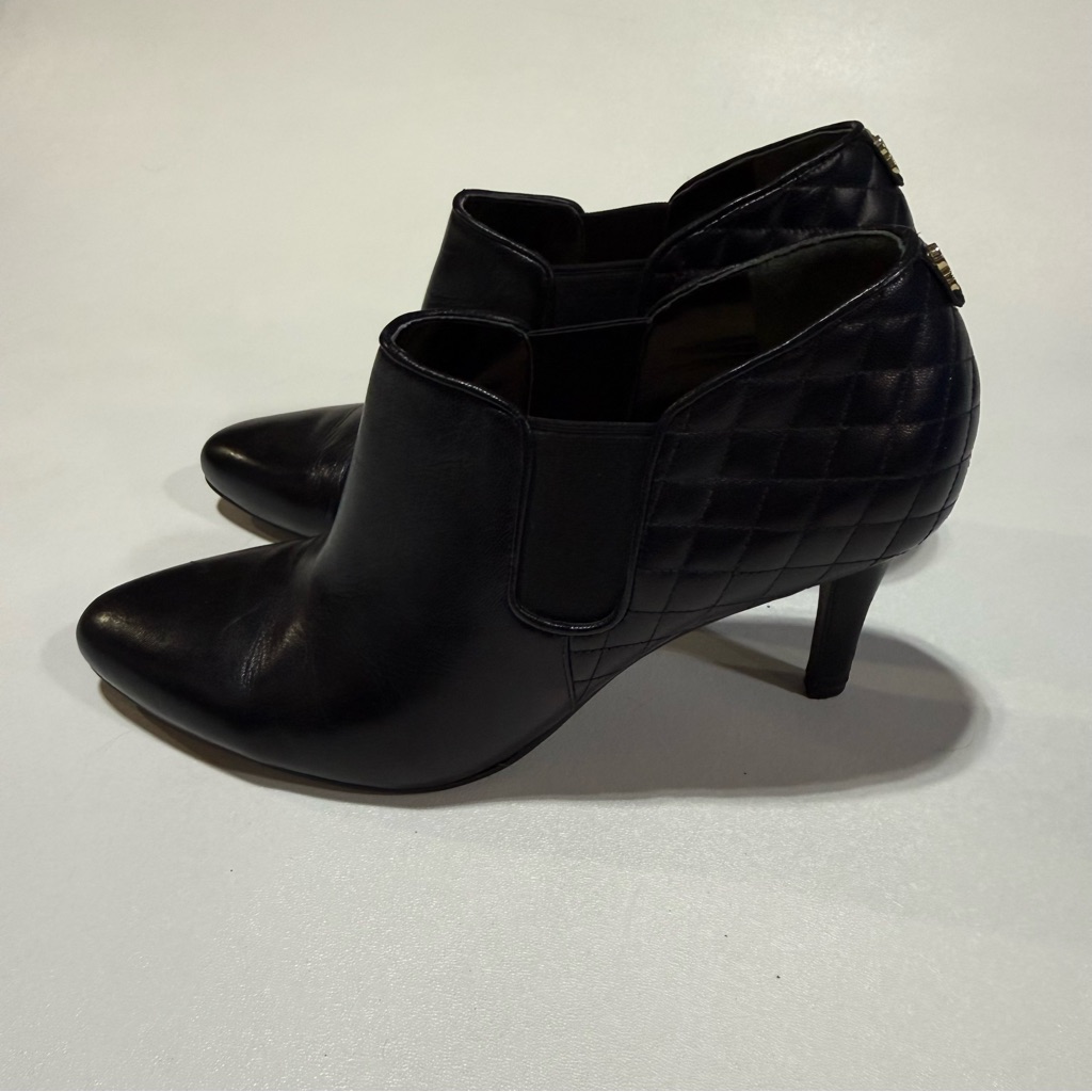 Cole Haan Maxfield Black Quilted Leather Bootie Heels Women’s Size 10